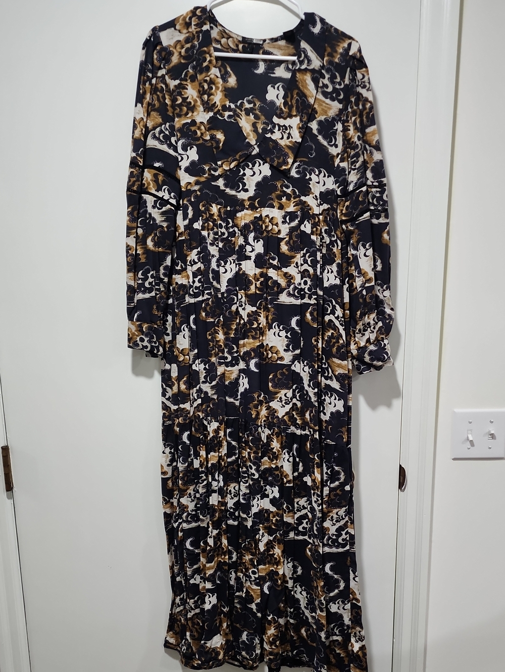 Scotch & Soda Black and White Patterned Long Sleeve Maxi Dress